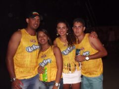 Oktober 10 Anos